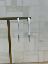 Load image into Gallery viewer, Vintage La Rose Dagger Drop Earrings (VE297)