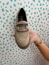 Load image into Gallery viewer, Softwaves -  Sahara Vanna Loafers